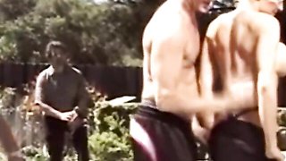 Aristocratic doll's oral trailer