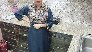 Indian Punjabi Stepmom Put New Desi Chudai Full Galiyaan Punjabi Full HD Desi Sardarni Stepmom in Kitchen