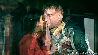 Queen Of Thrones: Part 3 (A Xxx Parody) With Ayda Swinger, Romi Rain, Danny D - Brazzers