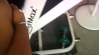 Gym Master Weorkout in Aunty