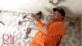 Housewife without panties seduces plumber. s1