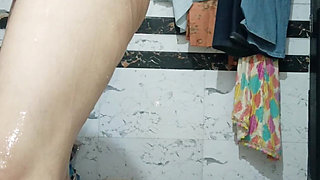 Priya Bhabi Hot Bath Full Open Show