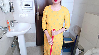 Kamwali Bhai Landlord Affair - Big Boobs Indian Maid fucked by Big Dick Malik For Extra Pay xxx