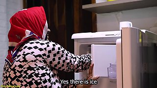 Granny Gets Fucked In The Ass By Delivery Man