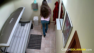 Czech Solarium 30: Long-haired Brunette Shows off Every Curve
