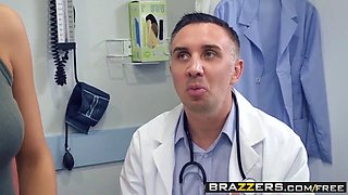 Kara Faux & Keiran Lee get a steamy massage from the Brazzers doctor