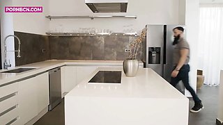 A harsh and muscular latino guy in a trap to bang the boss's daughter. bearded and hot, he will fuck the chick hard while she will delectation him with Oral Sex and strong thrusts so that she does not stop having ejaculations. pecker addiction 4k
