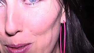 Cheating MILF Wife Sammie Pie Goes Dogging to Suck off a Group of Horny Guys and Empty Their Balls