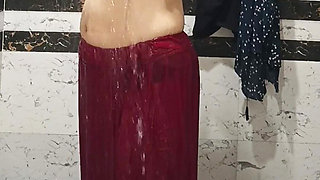 Priya Bhabi Big Ass Bath Show