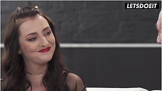 Sexy Big Ass Czech Slut Katy Rose Is A Professional