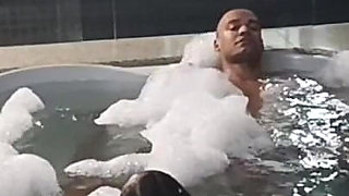 I Got a Whirlpool with the Hottie