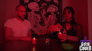 Aura reader lures her customer