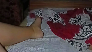 My nerdy stepbrother is playing video games and I'm masturbating my pussy