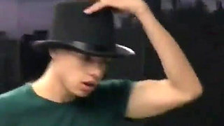 Friend surprised me before the wedding