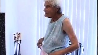 Hardcore fucking on the couch with amateur blonde