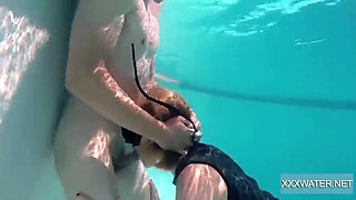 Sloppy blowjob underwater
