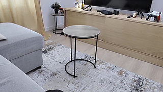 She Has an Iq of 180, but She Got Stuck on the Table