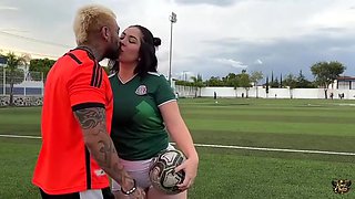Le Gano Cascarita Futbolera A Mexicana Nalgona Termina Mal
