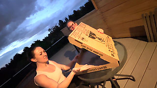 Delivery Guy Fucked 2 Clients Facecum Instead of Pizza