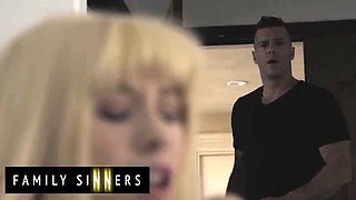 Skinny Blonde Kenzie Reeves Fucks Uncle Ramon Nomar - Family Sinners Blowjob & Deepthroat