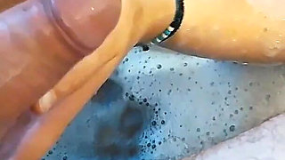 Innocent Bath with My Stepsis Ended with Me Filling Her Mouth