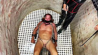 Dominatrix Mistress April - Capture part 2-2
