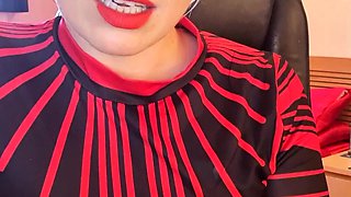Skinny pierced amateur redhead rough fucking huge toys