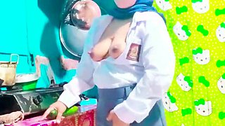 Indonesian Schoolgirls Rania and Dinda Fuck Hard in Homemade Anal Video