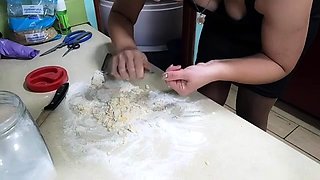 JuliaCrown - Disgust food cooking nasty Strudel