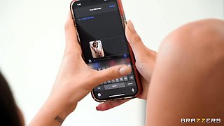 Oopsie Text With Reyna De La Cruz, James Angel - Brazzers